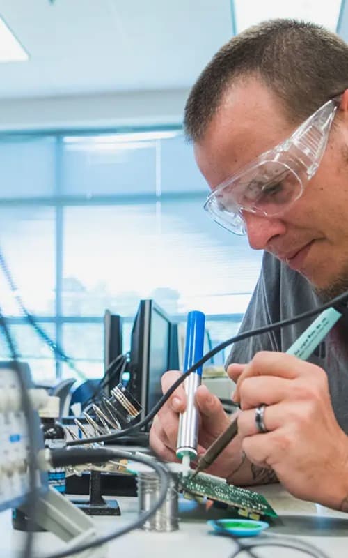 ElectroBoys hero mobile