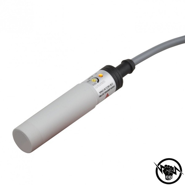 Капацитивен сензор - корпус от пластмаса (Ø32 x 101 mm), Обхват: 20 mm, изход Реле - CO контакт, захранване 24 V AC/DC, свръзване с кабел 10 m, раб. темп. от -20 до 40 °C, IP 67