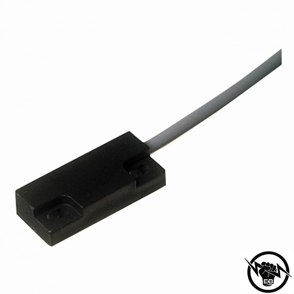 Магнитен сензор за близост - корпус от пластмаса (23.5 x 14 x 6.1 mm), Обхват: 40 mm, NO контакт (1A, 10VA), до 100 V AC, свръзване с кабел 0.5 m, раб. темп. от -25 до 75 °C, IP 67