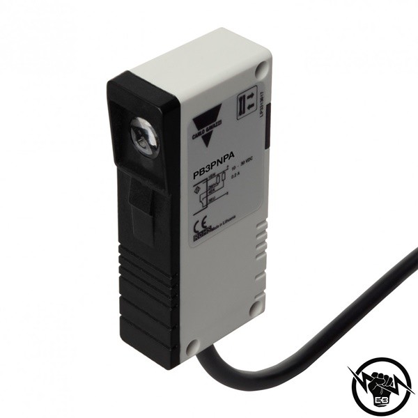 Фотоелектрически ретро-рефлекторен сензор с поляризация - корпус от пластмаса (75 x 18 x 36 mm), Обхват: 3 m, изход PNP - CO, захранване 10 - 30 V DC, свръзване с кабел 2 m, раб. темп. от -20 до 60 °C, IP 67