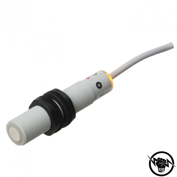 Ултразвуков сензор - корпус от пластмаса (M18 x 78 mm), Обхват: 2.2 m, изход аналогов и PNP: 4...20 mA, NO, NC, захранване 15 - 30 V DC, свръзване с конектор M12, раб. темп. от -20 до 60 °C, IP 67, функция за обучение