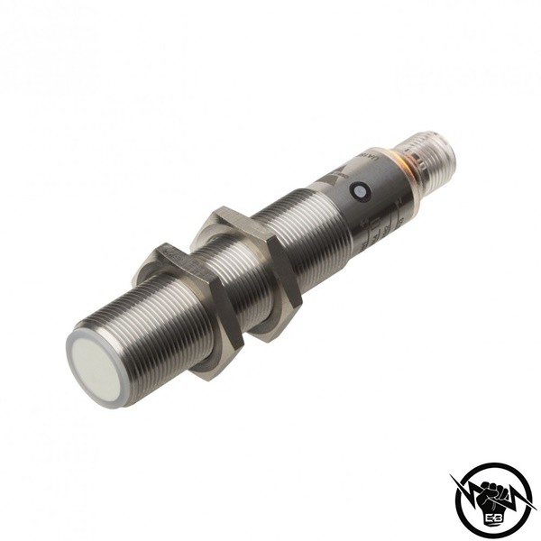 Ултразвуков сензор - корпус от неръждаема стомана (M18 x 83.6 mm), Обхват: 900 mm, изход аналогов и PNP: 0…10 V DC, NO, NC, захранване 15 - 30 V DC, свръзване с кабел 2 m, раб. темп. от -20 до 60 °C, IP 67, функция за обучение