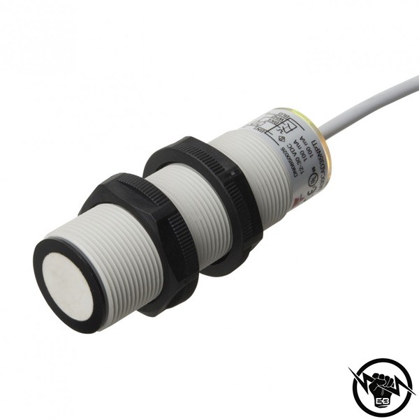 Ултразвуков сензор - корпус от пластмаса (M30 x 89.5 mm), Обхват: 3.5 m, изход аналогов и NPN: 0…10 V DC, NO, NC, захранване 15 - 30 V DC, свръзване с конектор M12, раб. темп. от -20 до 70 °C, IP 67, функция за обучение