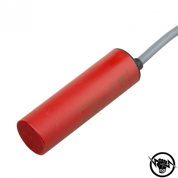 Капацитивен сензор за ниво - корпус от пластмаса (Ø32 x 101 mm), Обхват: 12 mm, изход Реле - CO, захранване 24 - 230 V AC/DC, свръзване с кабел 2 m, раб. темп. от -20 до 70 °C, IP 67