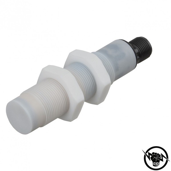 Капацитивен сензор за ниво - корпус от пластмаса (M18 x 87.0 mm), Обхват: 8 mm, изход NPN - CO, захранване 10 - 40 V DC, свръзване с кабел 2 m, раб. темп. от -25 до 80 °C, IP 67