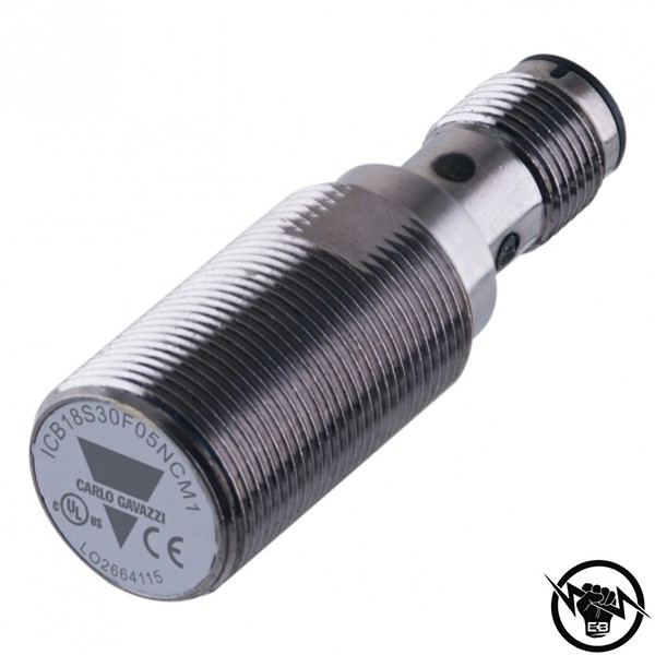 Индуктивен датчик - корпус от никелиран месинг (M18 x 54 mm), Обхват: 12 mm, изход NPN - NO, захранване 10 - 36 V DC, свързване с кабел 2 m, раб. темп. от -25 до 70 °C, IP 67