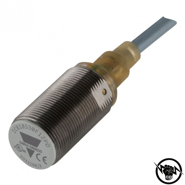 Индуктивен датчик - корпус от никелиран месинг (M18 x 54 mm), Обхват: 12 mm, изход NPN - NO, захранване 10 - 36 V DC, свързване с конектор M12, раб. темп. от -25 до 70 °C, IP 67