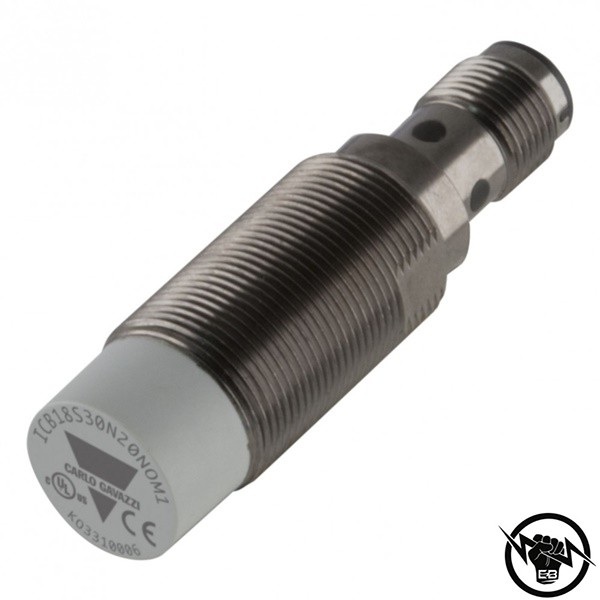 Индуктивен датчик - корпус от никелиран месинг (M18 x 63 mm), Обхват: 20 mm, изход PNP - NO, захранване 10 - 36 V DC, свързване с кабел 2 m, раб. темп. от -25 до 70 °C, IP 67